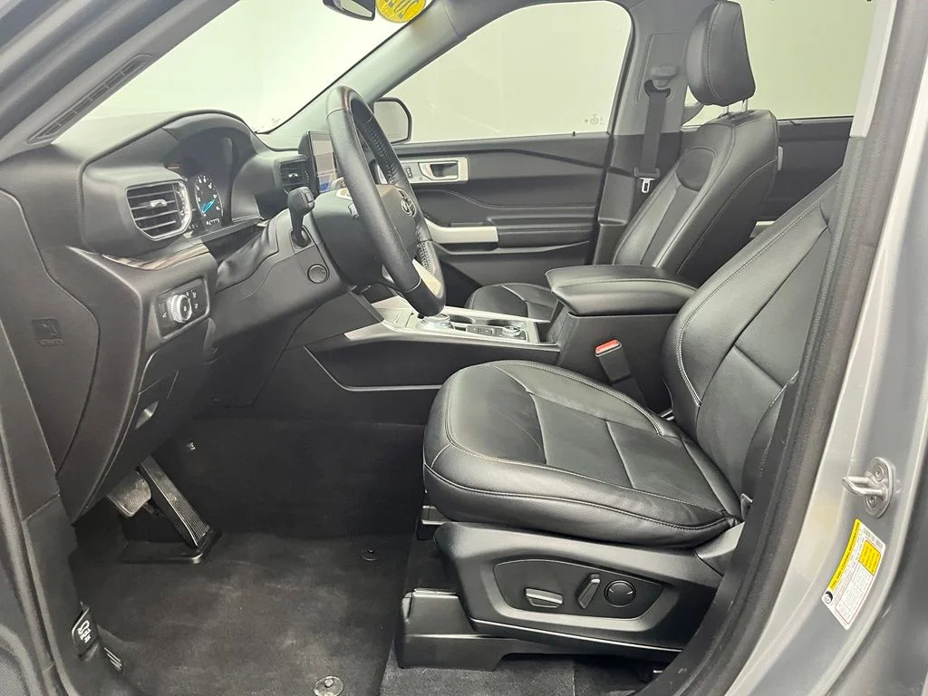 Used 2022 Silver Ford Limited image 21