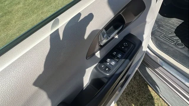 Used 2017 Silver Chrysler Touring image 27