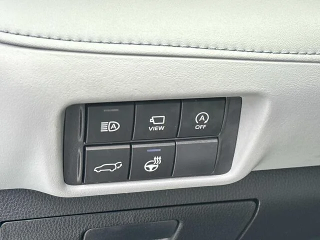 Used 2023 Moon Dust Toyota Platinum image 21