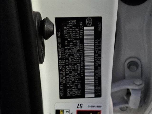 Certified Used 2022 White Toyota SE image 32