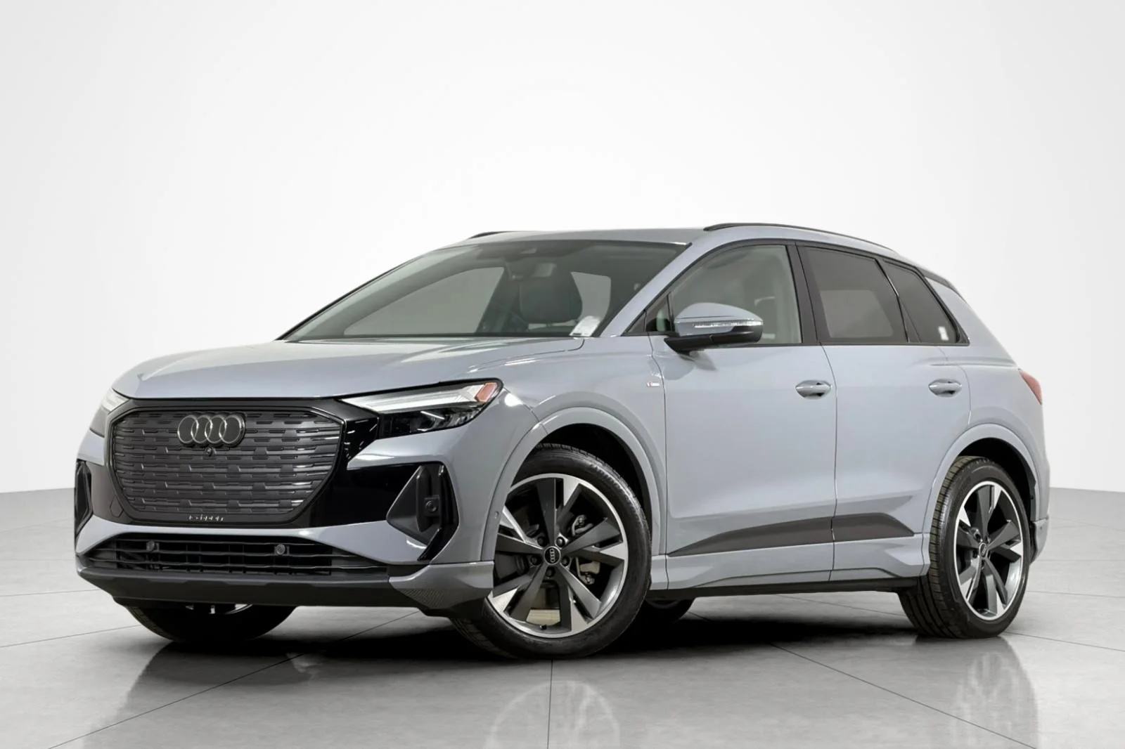 2024 Audi Q4 e-tron 55 Premium Plus quattro's photo