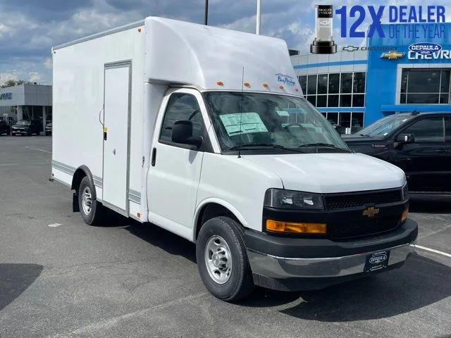 2025 Chevrolet Express Cutaway