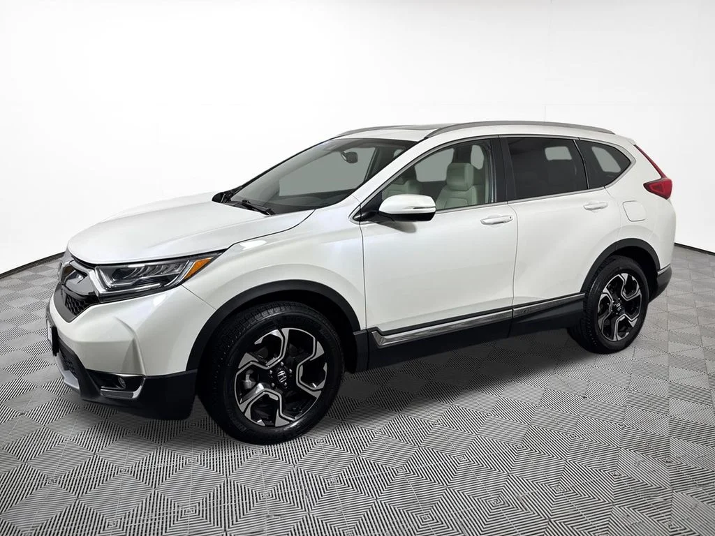 Certified Used 2018 White Honda Touring image 2