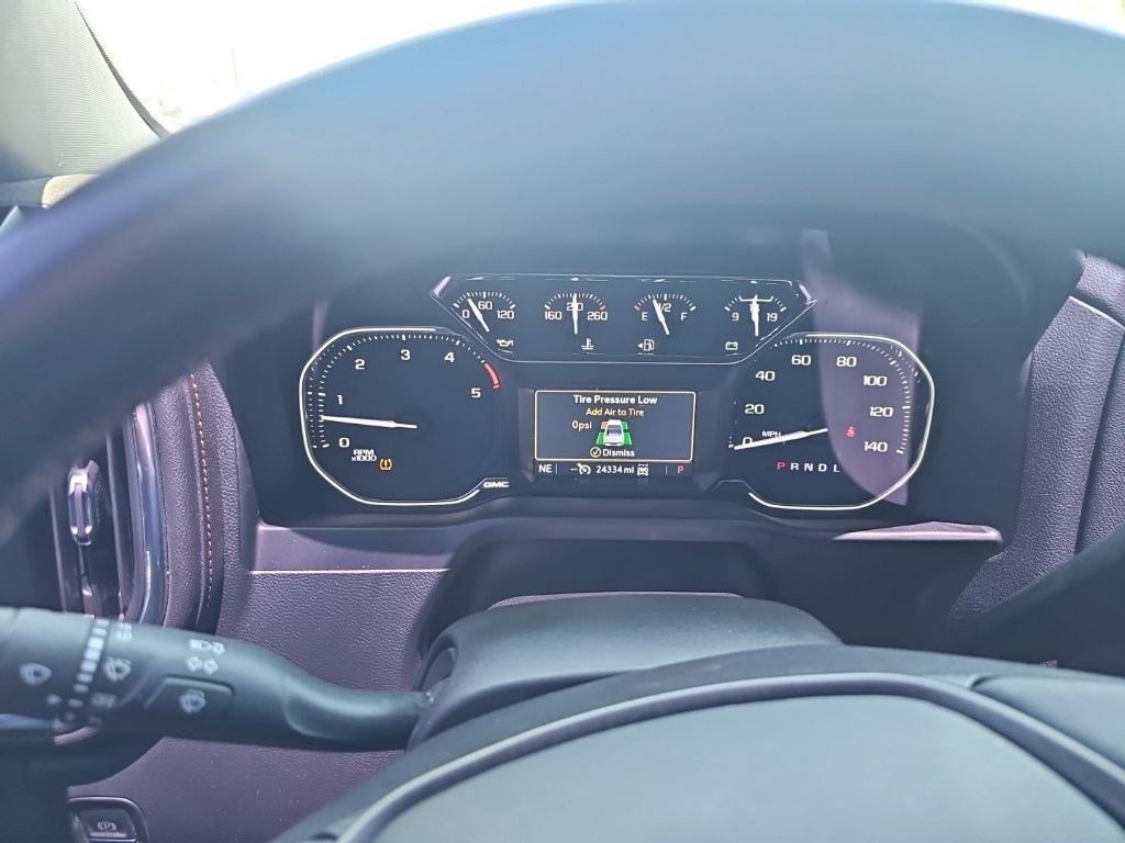 Used 2022 Onyx Black GMC AT4 image 4