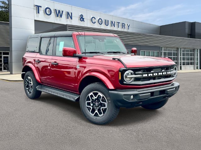 2026 Ford Bronco Outer Banks
