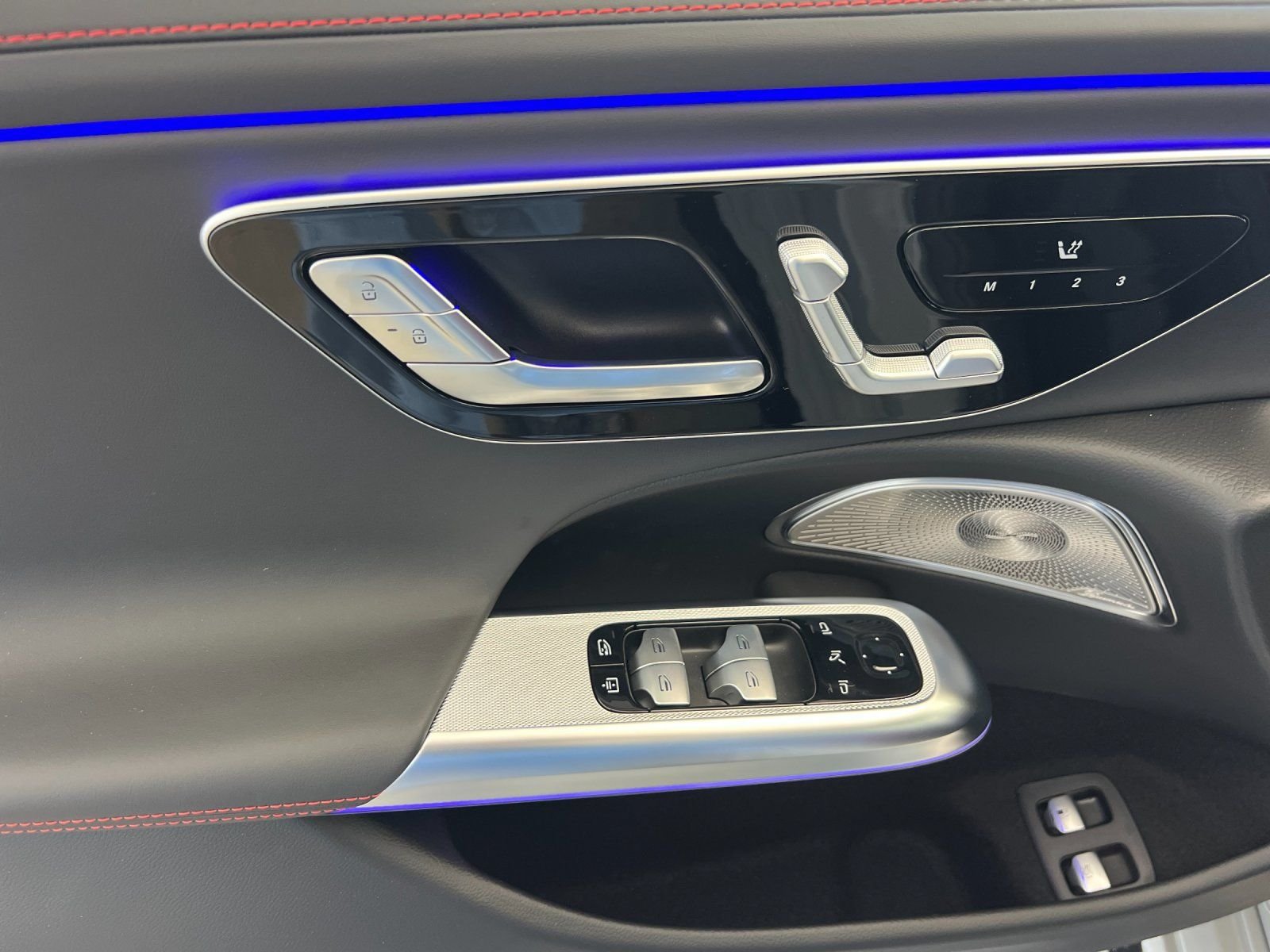 New 2026 MANUFAKTUR Alpine Grey Mercedes-Benz E 53 AMG® image 14