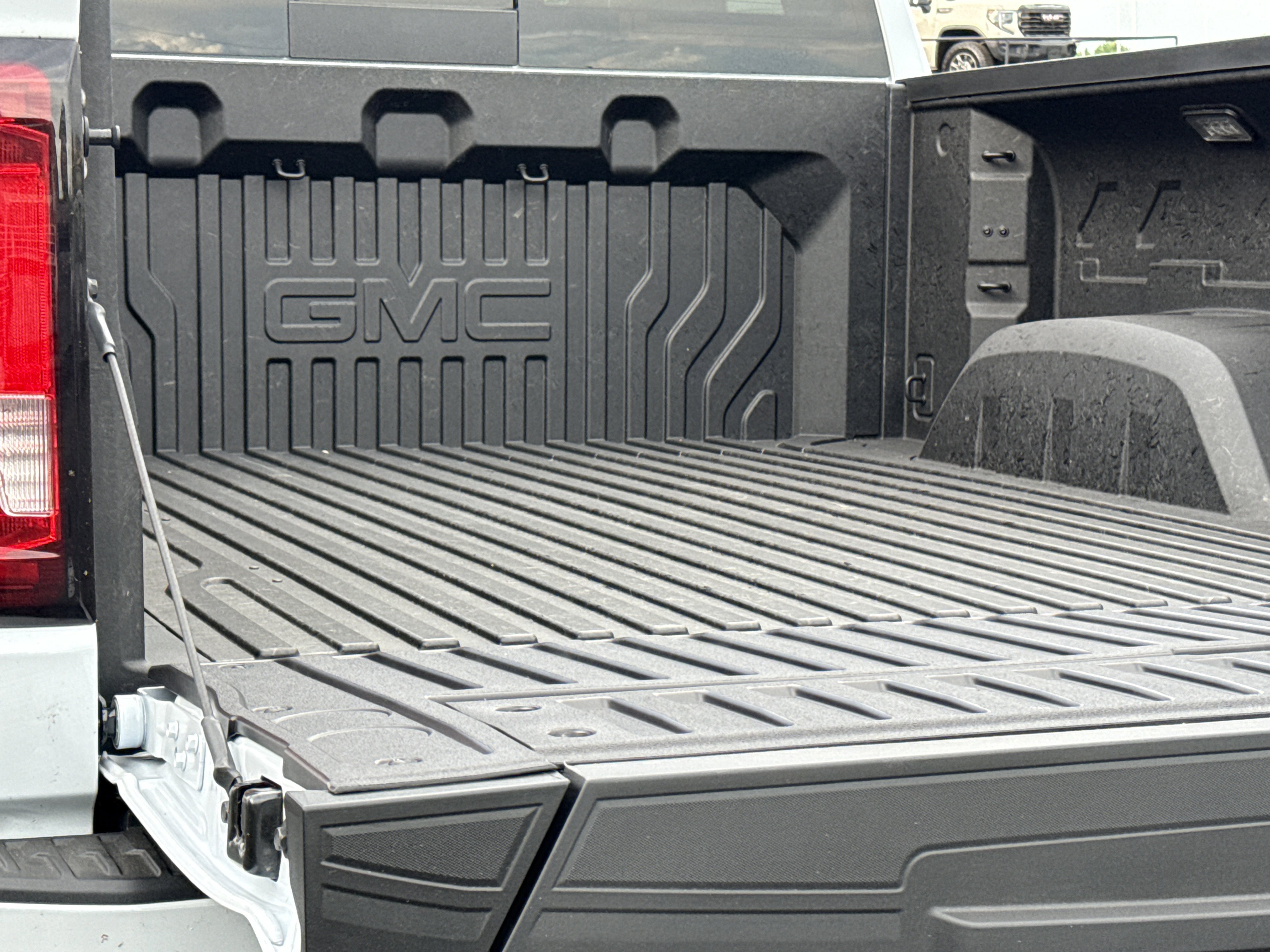 2026 GMC Sierra 1500 Denali Ultimate - Photo 10