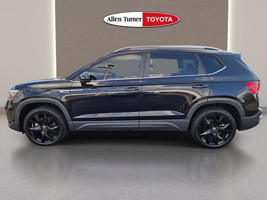 Used 2023 Black Volkswagen 1.5T SE image 11