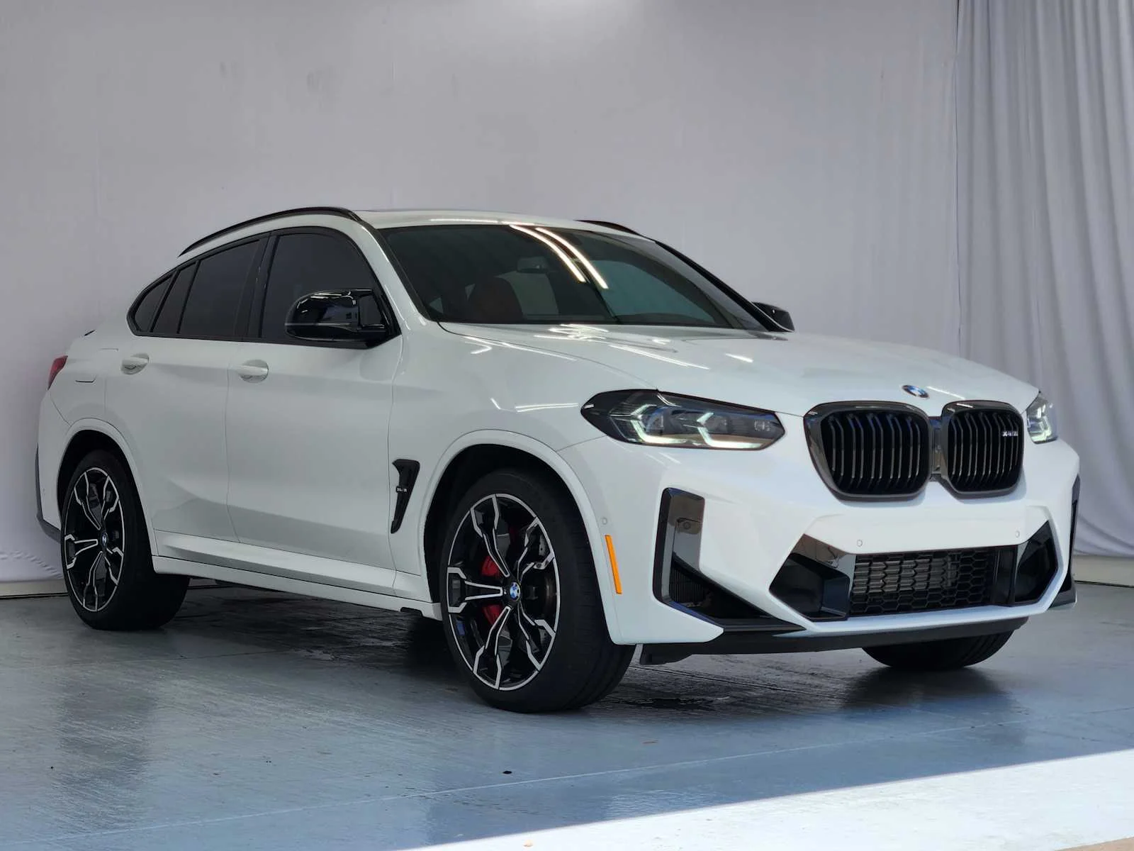 Certified Used 2024 Alpine White BMW  image 4