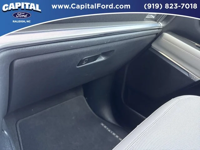 Used 2025 Black Ford Platinum image 28