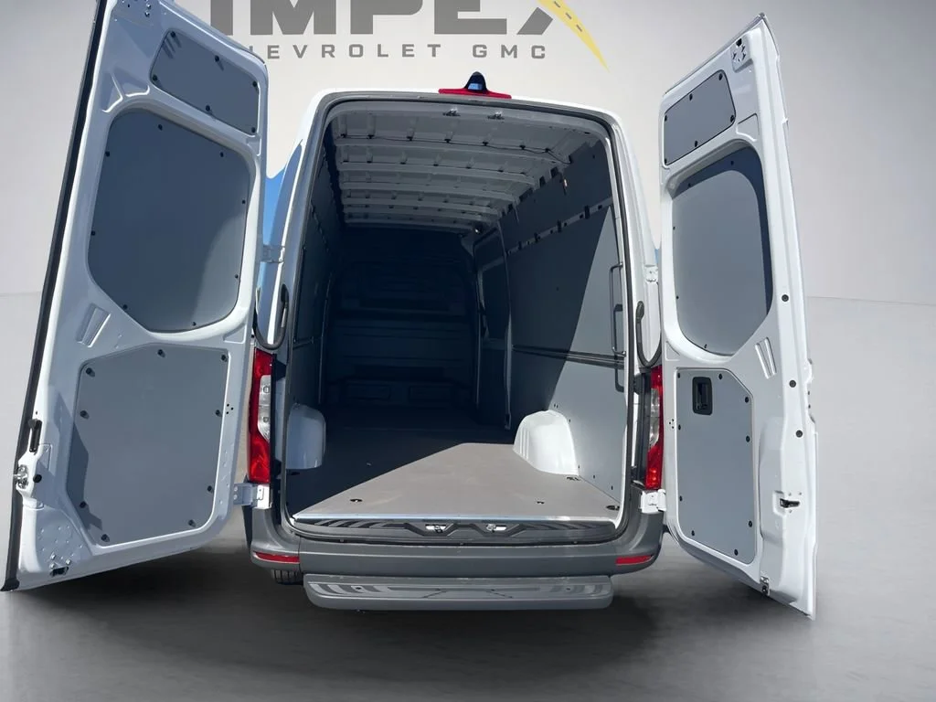 Used 2025 White Mercedes-Benz  image 22