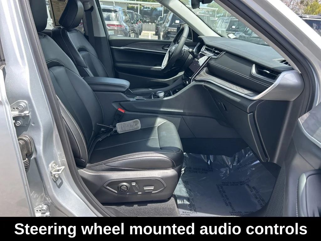 Used 2024 Silver Jeep Limited image 23
