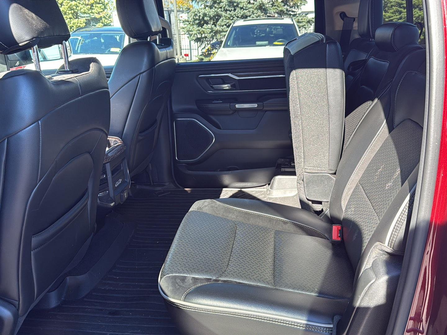 Used 2019 Delmonico Red Pearlcoat Ram Laramie image 13