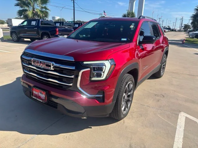 Used 2025 Red GMC Elevation image 3