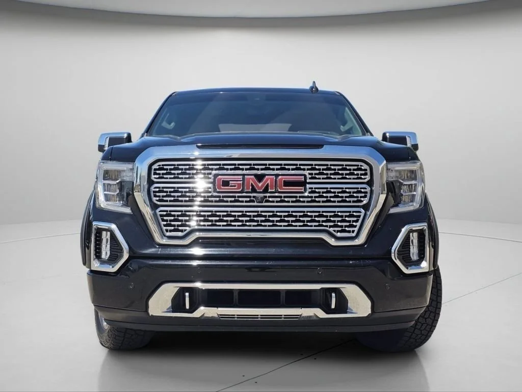 Used 2021 Onyx Black GMC Denali image 3