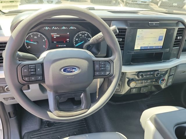 New 2026 Oxford White Ford F-550® XL image 4