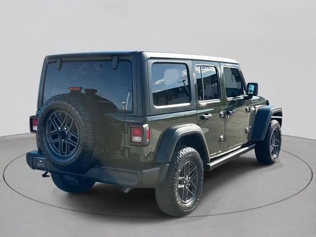 Used 2024 Geen Jeep Sport S image 5