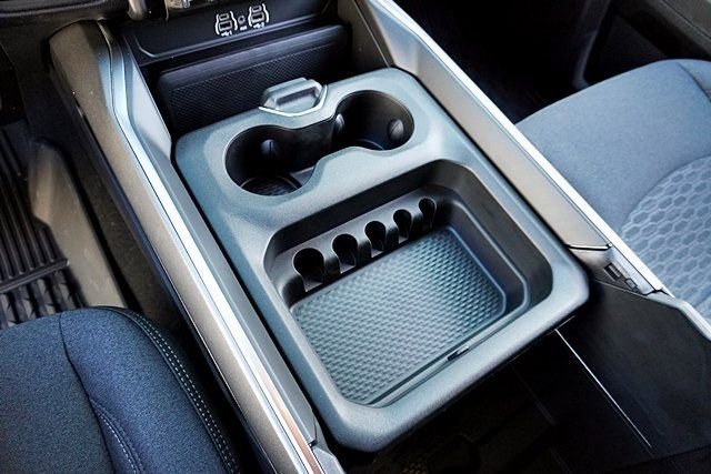 New 2026 Bright White Clear-Coat Exterior Paint RAM Big Horn image 35