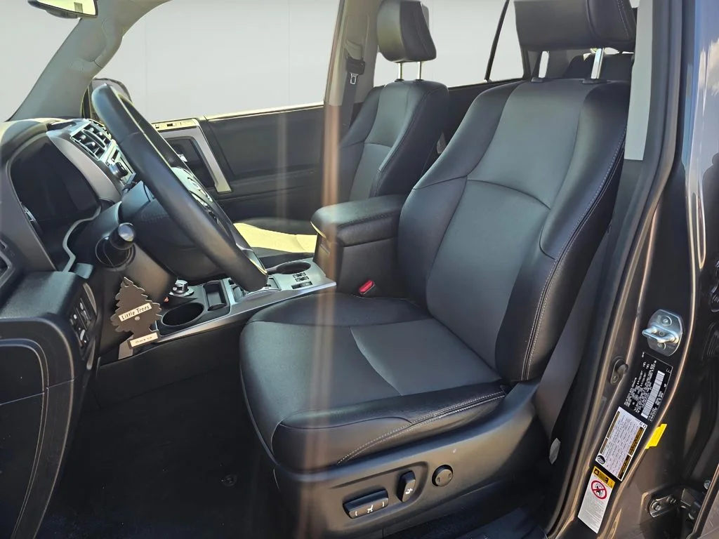 Used 2018 Magnetic Gray Metallic Toyota SR5 Premium image 10