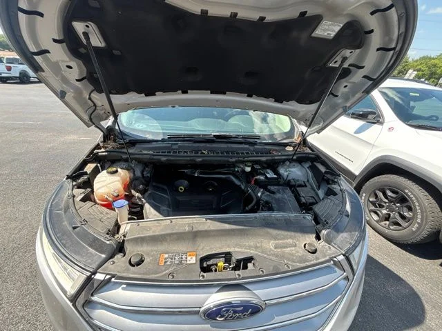 Used 2015 Gray Ford SEL image 2