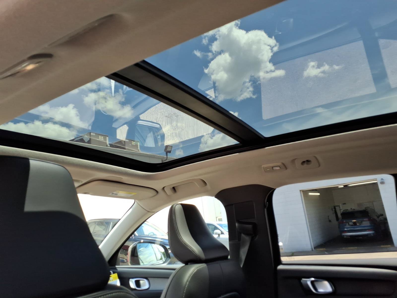 New 2026 Onyx Black Volvo Plus image 7