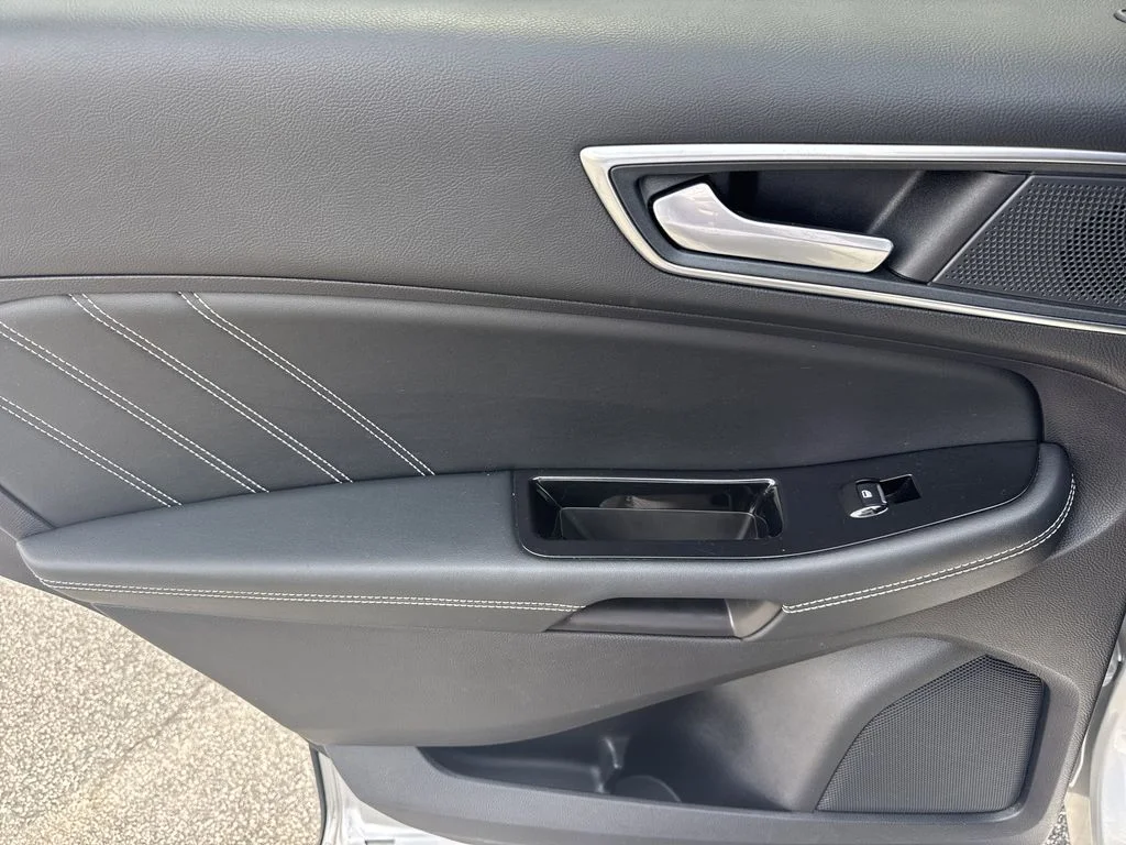 Used 2019 Silver Ford ST image 21
