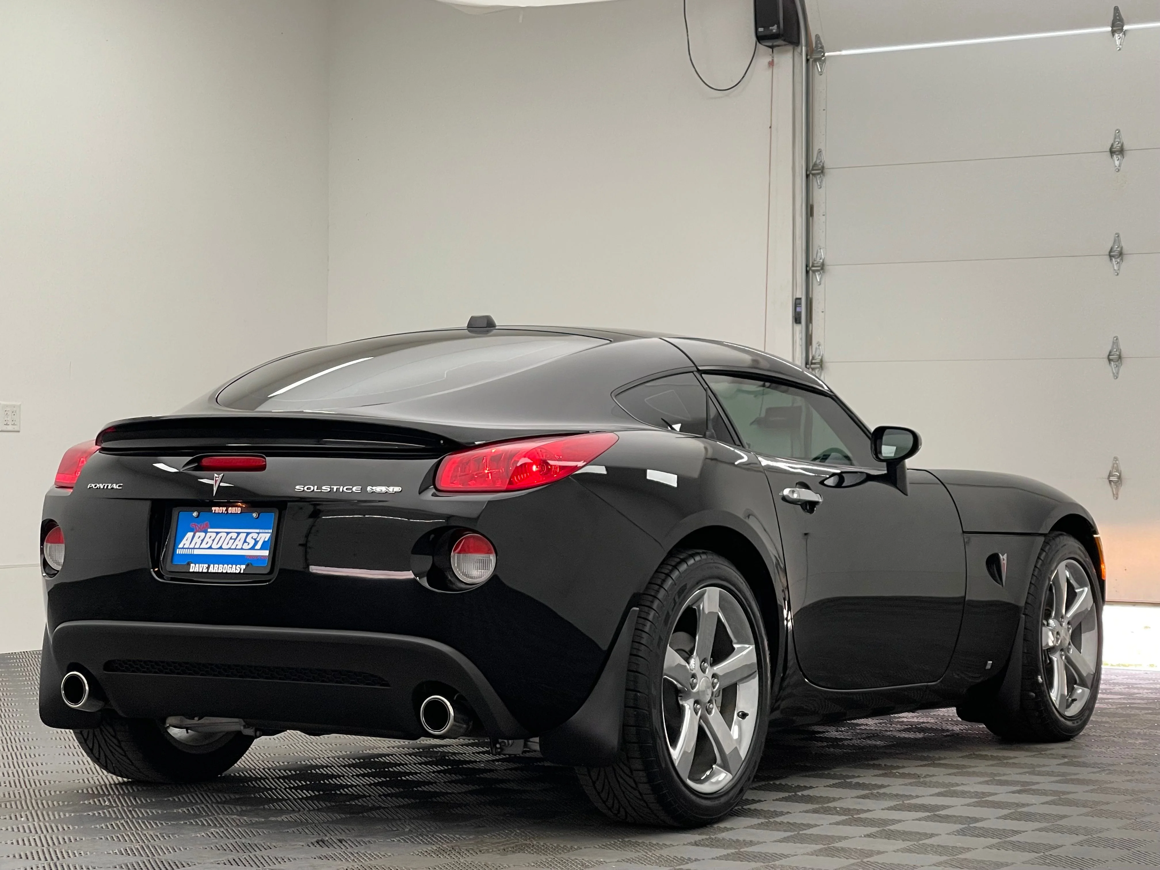 Used 2009 Mysterious (Black) Pontiac GXP image 5
