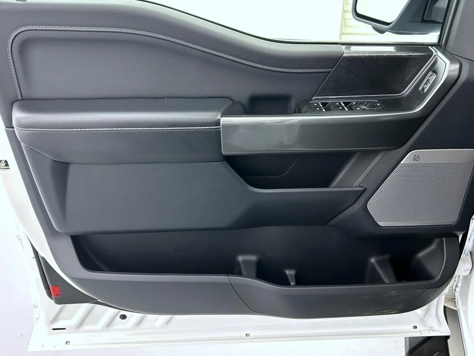 Used 2022 White Ford XLT image 9