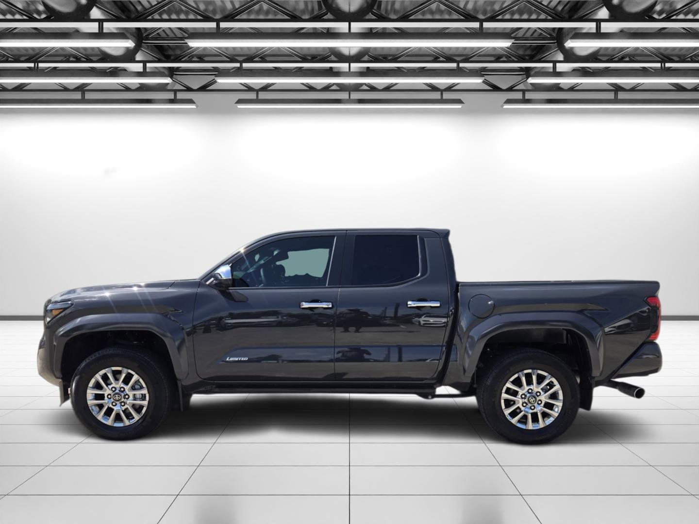 Used 2025 Underground Toyota Limited image 6
