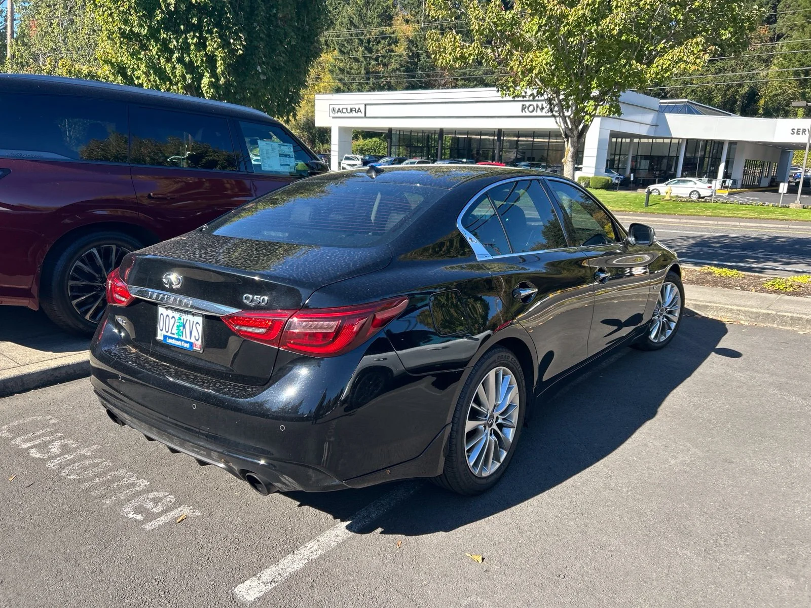 Used 2018 Black INFINITI 3.0t LUXE image 16