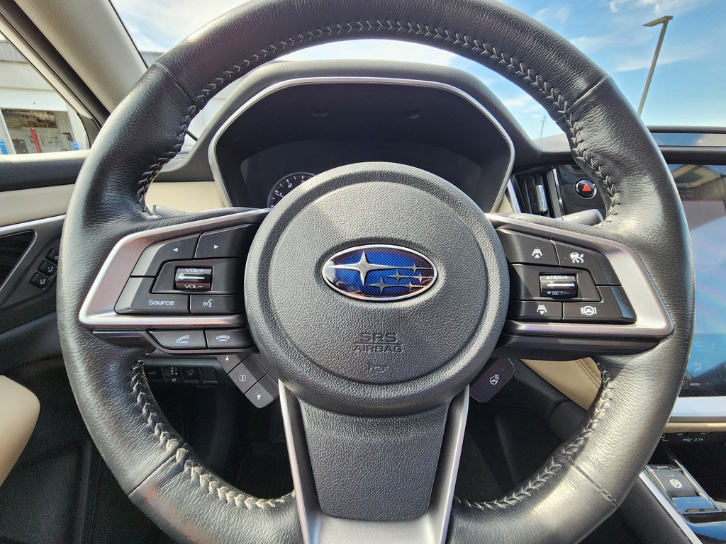Used 2021 Crystal White Pearl Subaru Limited image 32