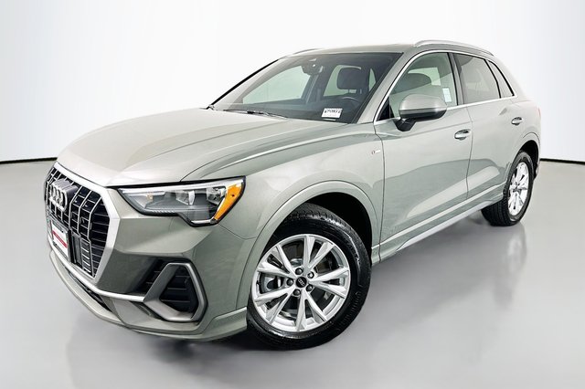 2022 Audi Q3 S line Premium