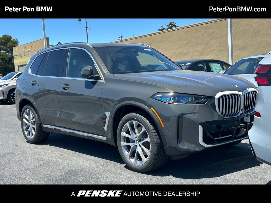 New 2026 Gray Metallic BMW xDrive40i image 1