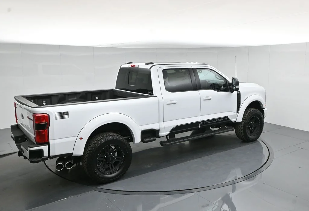 New 2026 Oxford White Ford Lariat image 43