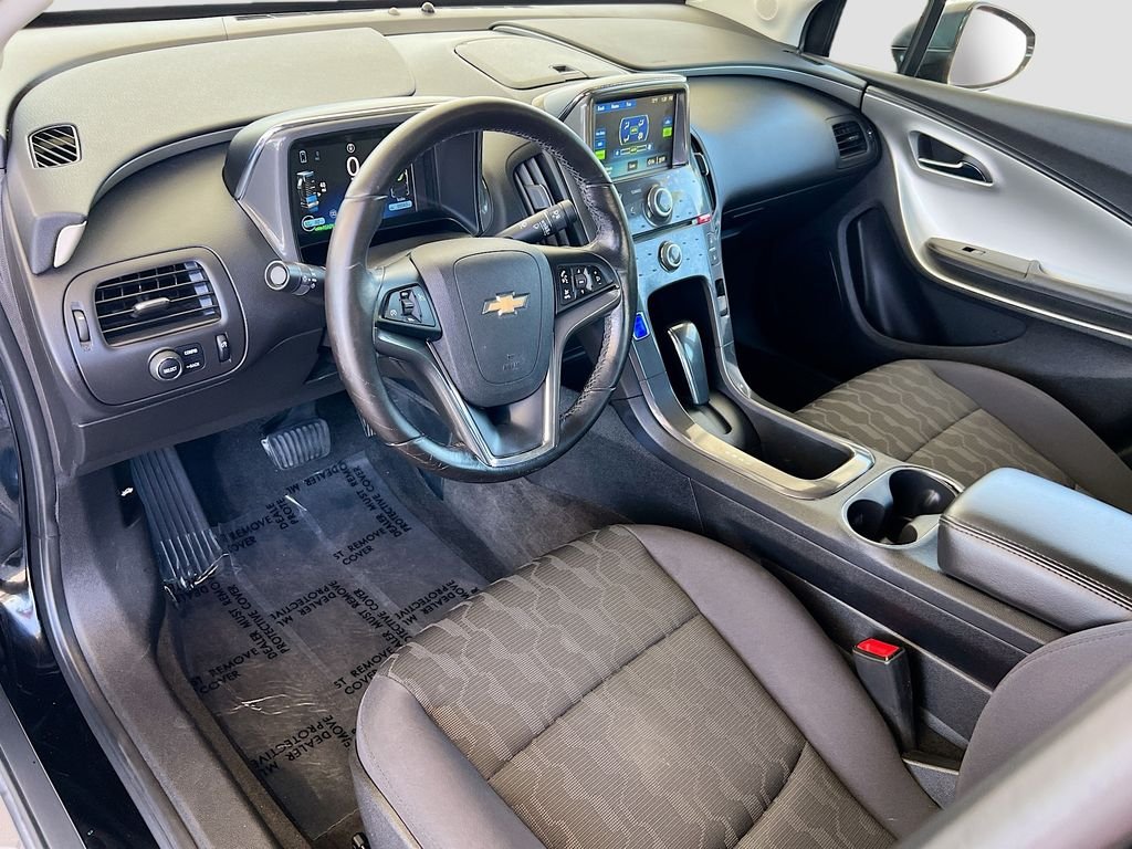 Used 2014 Black Chevrolet Base image 9