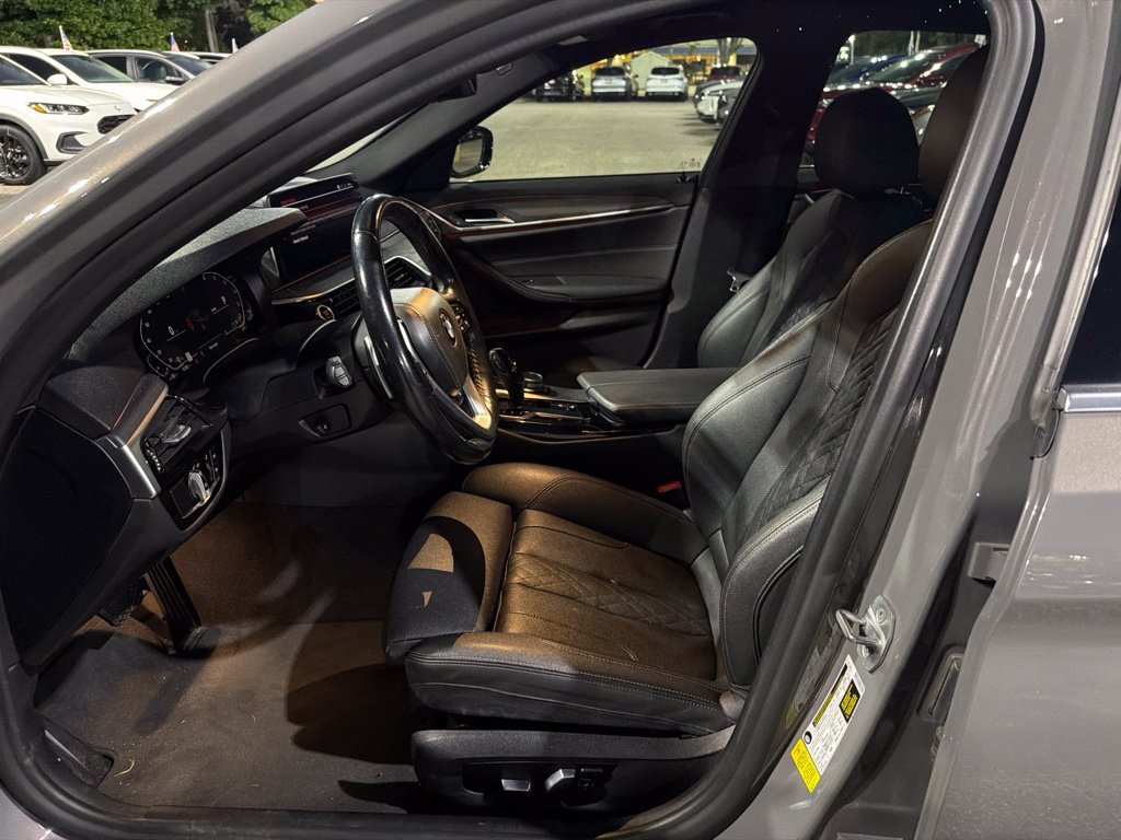 Used 2021 Gray BMW 530i image 13