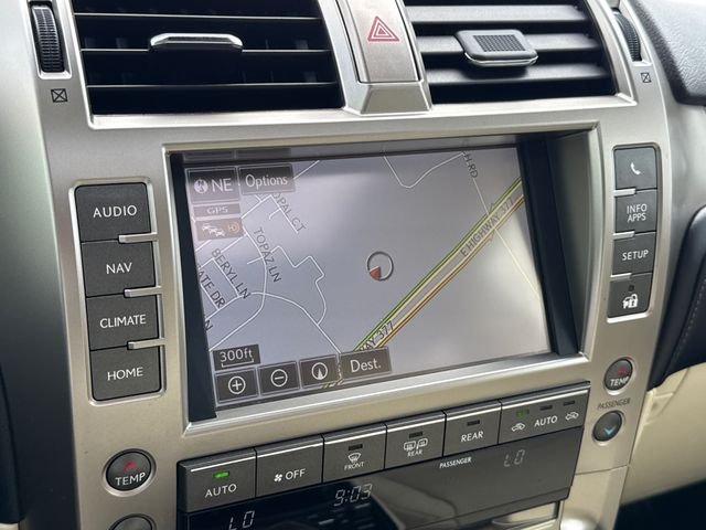 Used 2020 White Lexus 460 image 24