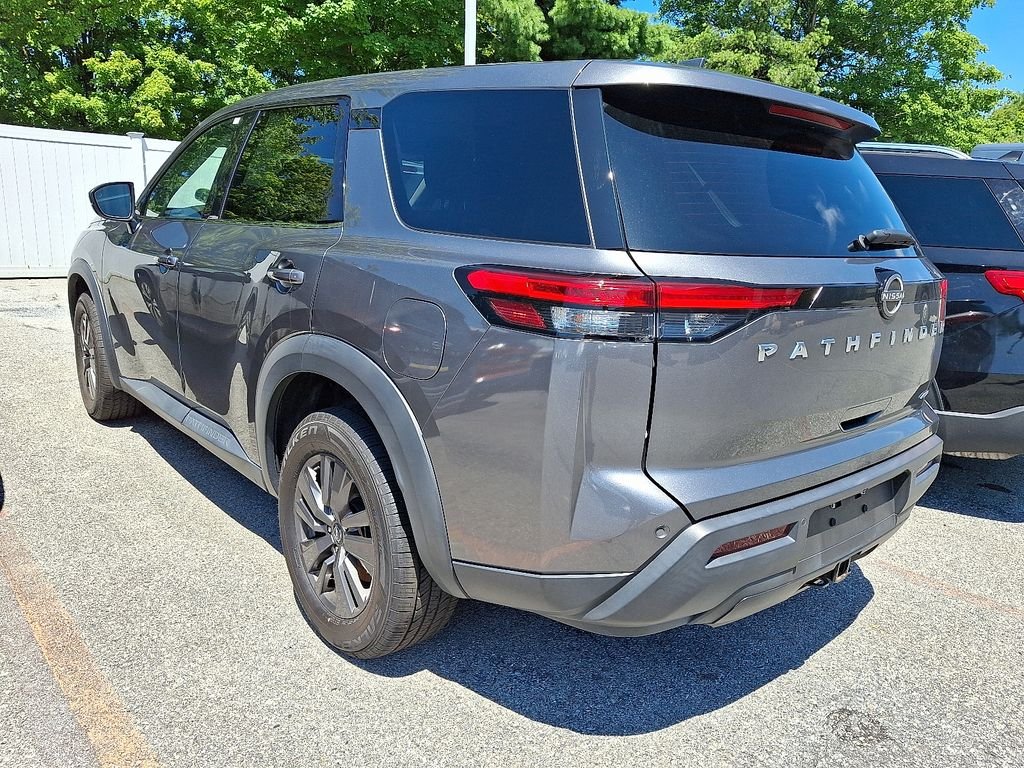 Used 2022 Gray Nissan S image 4