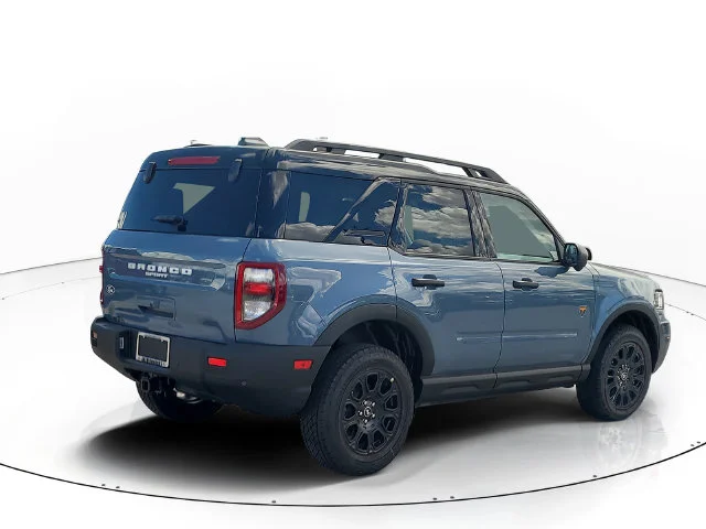 New 2026 Azure Gray Metallic Ford Badlands image 5