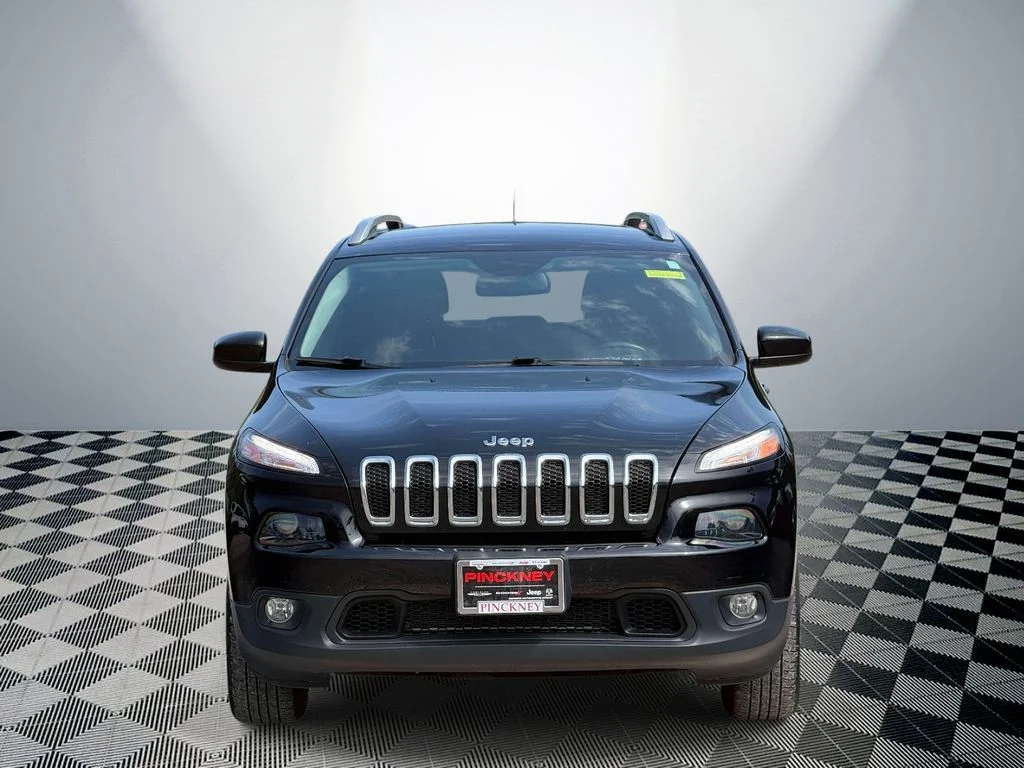 Used 2018 Jeep Cherokee Latitude Plus with VIN 1C4PJMLX7JD526857 for sale in Pinckney, MI