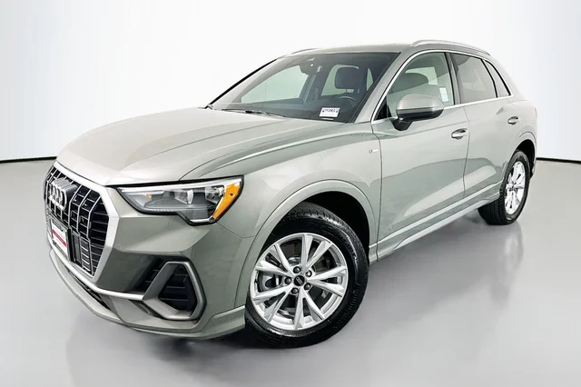 2022 Audi Q3 S line Premium