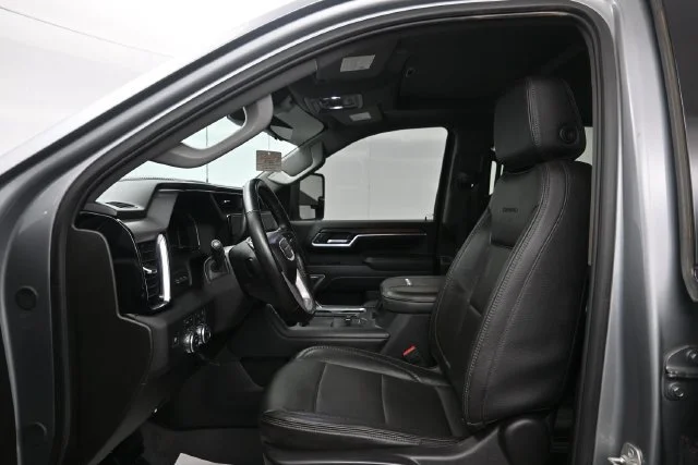 Used 2025 Sterling Metallic GMC Denali image 9