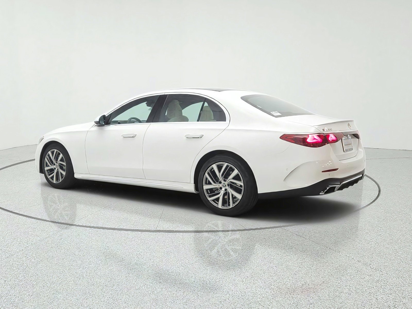 New 2027 Polar White Mercedes-Benz E 350 RWD Sedan image 7