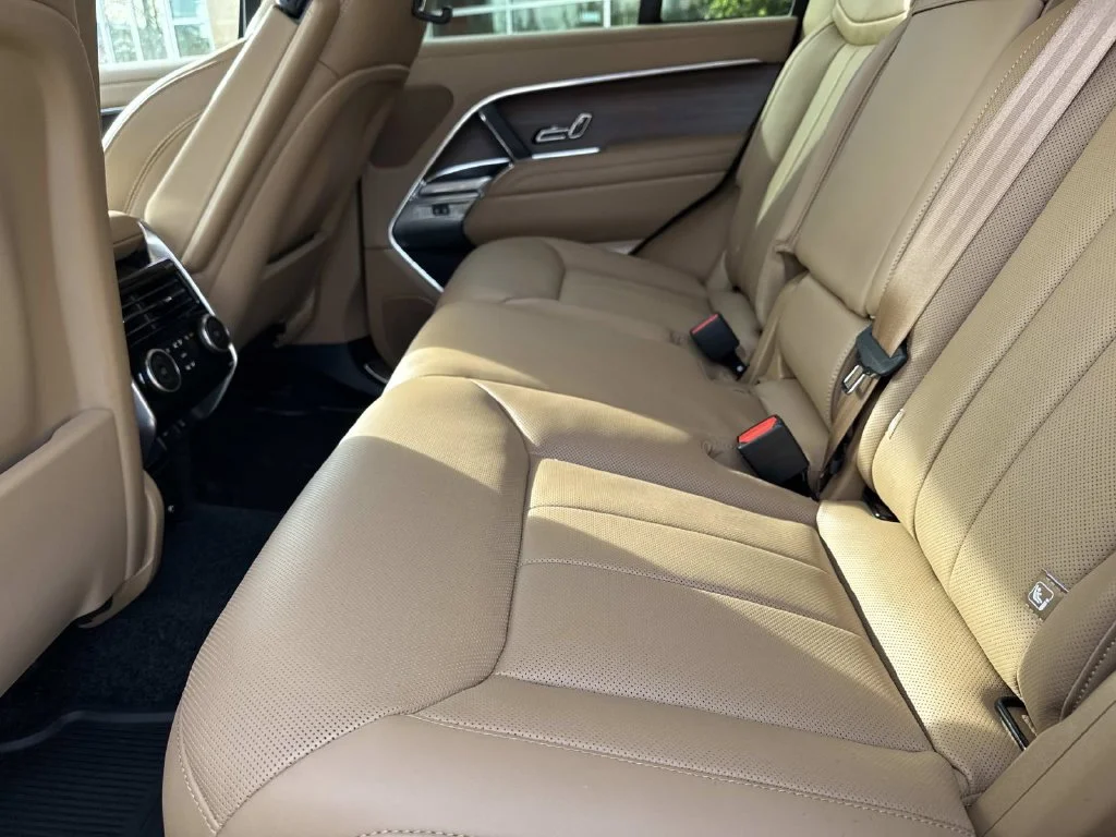New  White Land Rover SE image 8
