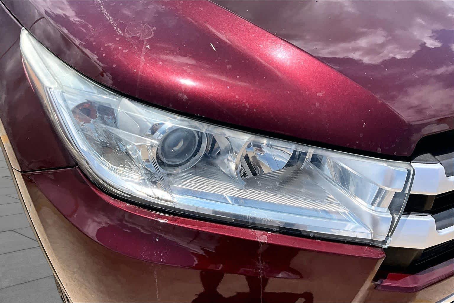 Used 2017 Ooh La La Rouge Mica Toyota XLE image 28