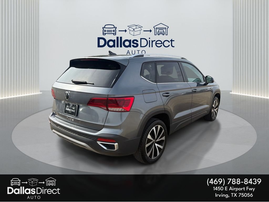 Used 2024 Blue Volkswagen SE image 6