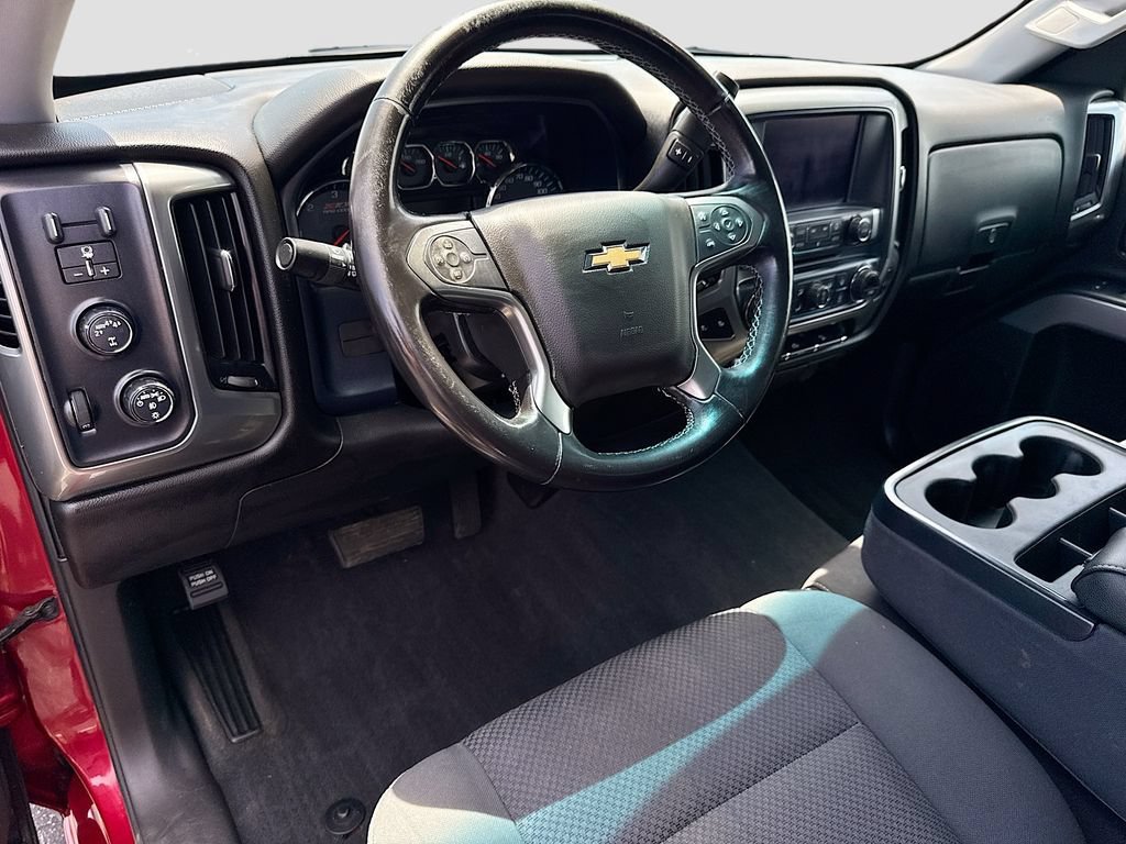 Used 2018 CAJUN RED TINTCOAT Chevrolet LT image 9