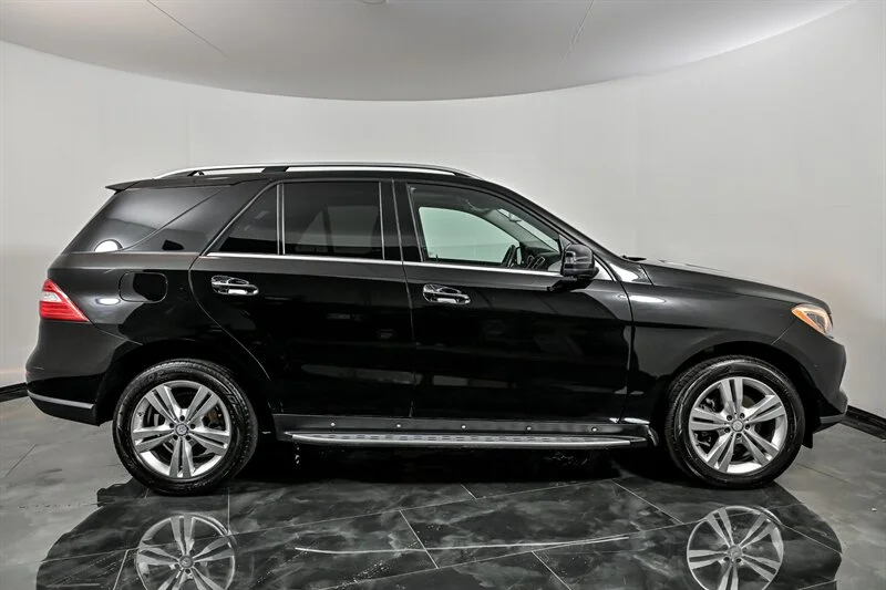 Used 2014 Black Mercedes-Benz ML 350 4MATIC® image 10