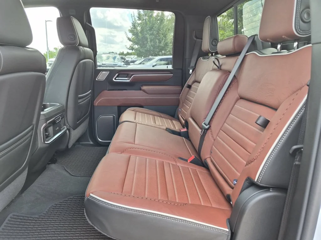 New 2026 Glacier White Tricoat GMC Denali Ultimate image 33
