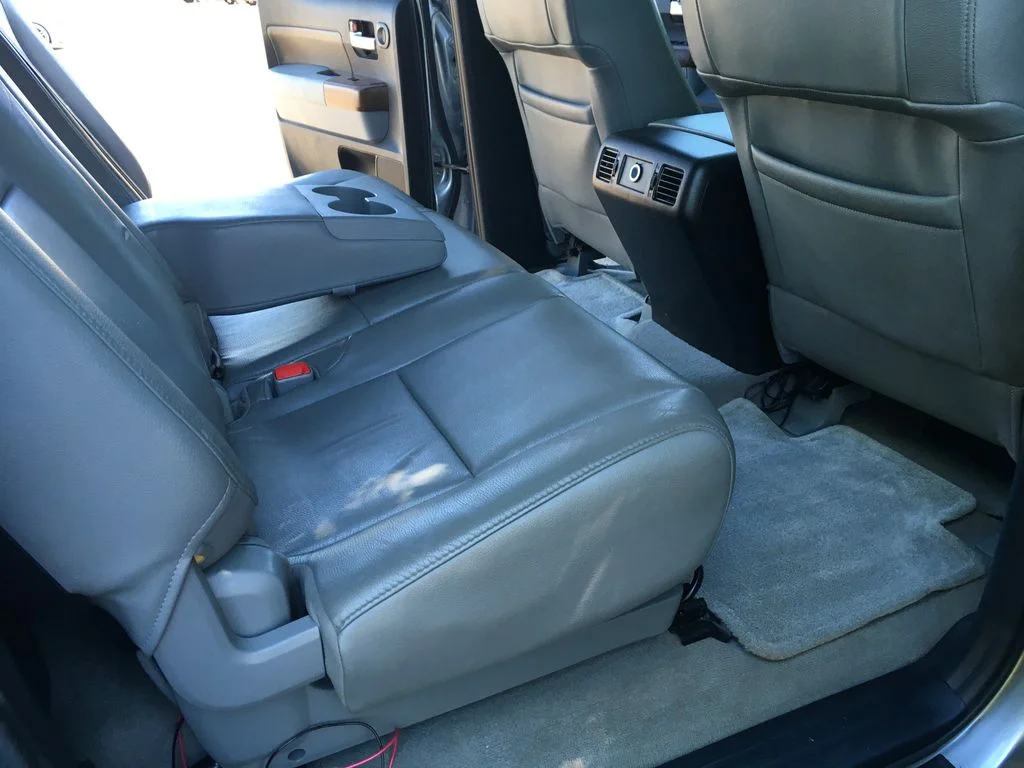 Used 2010 Silver Toyota Limited image 30